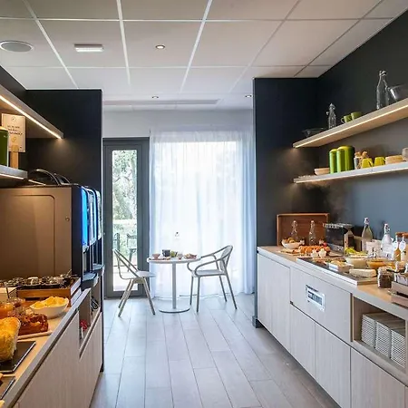 Ibis Styles Vecchio Порто-Веккіо